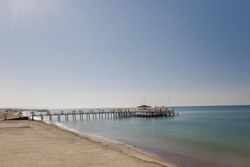 Delphin Imperial Lara - Снимка 5