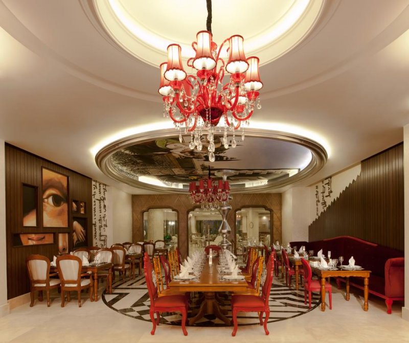 Delphin Imperial Lara - Снимка 1