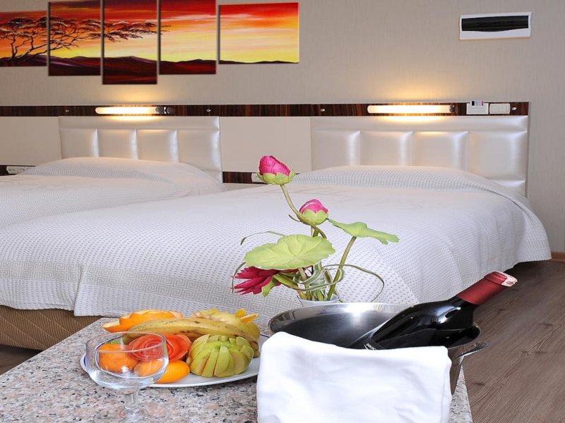 The City Hotel - Снимка 4