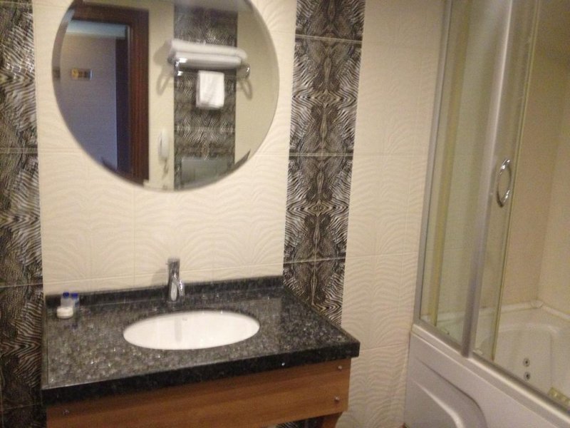 The City Hotel - Снимка 7