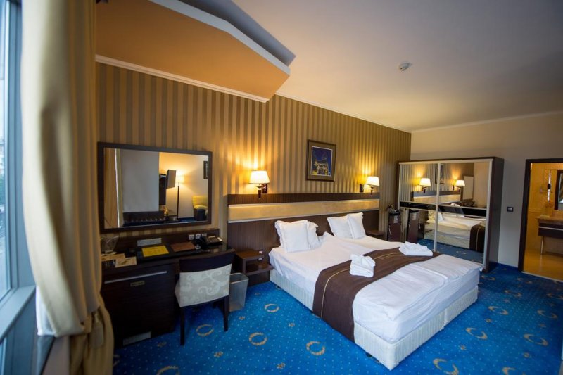 Гранд Хотел Хебър - Снимка 1