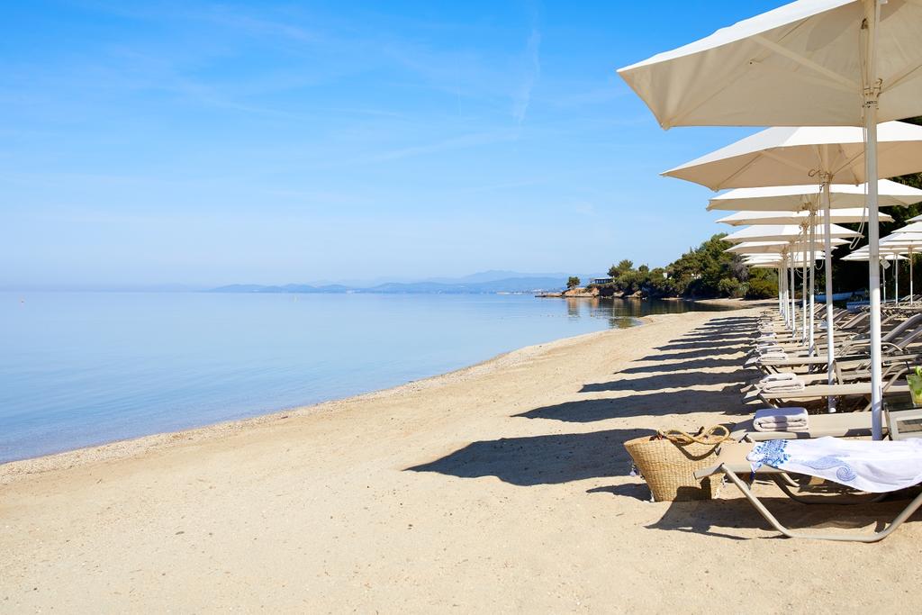 Ранни записвания: 5 нощувки със закуски и вечери в Anthemus Sea Beach Hotel & SPA 5*, Халкидики, Гърция през Май! - Снимка 2
