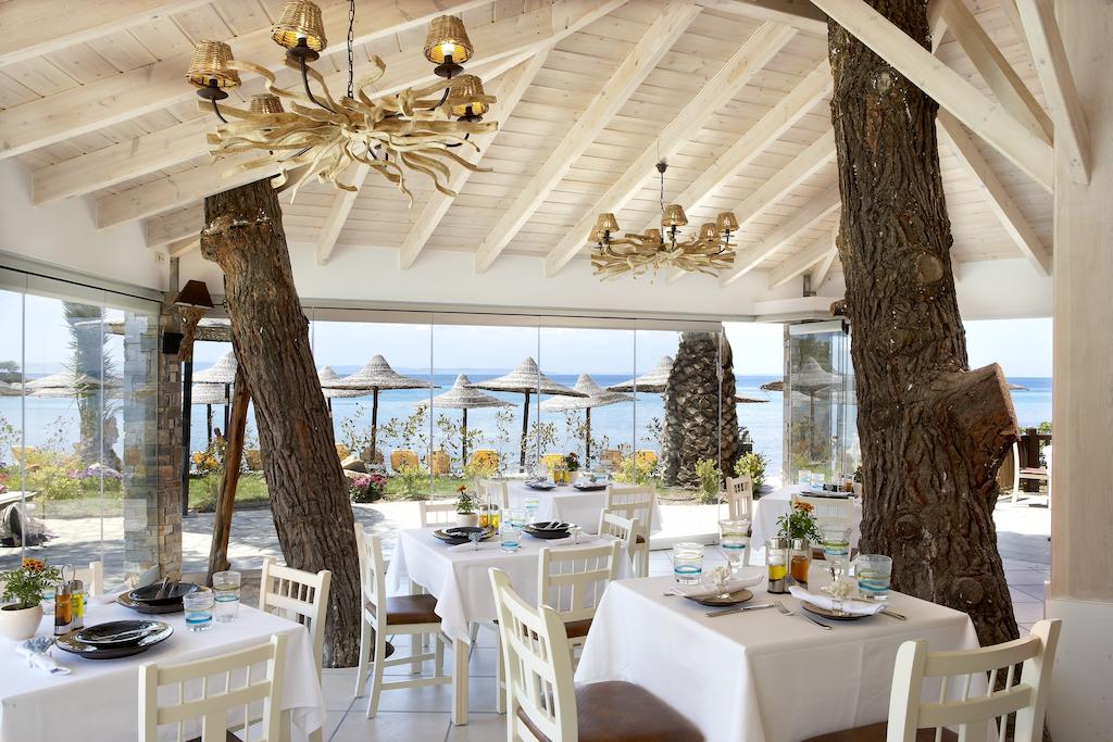 Ранни записвания: 5 нощувки със закуски и вечери в Anthemus Sea Beach Hotel & SPA 5*, Халкидики, Гърция през Май! - Снимка 40