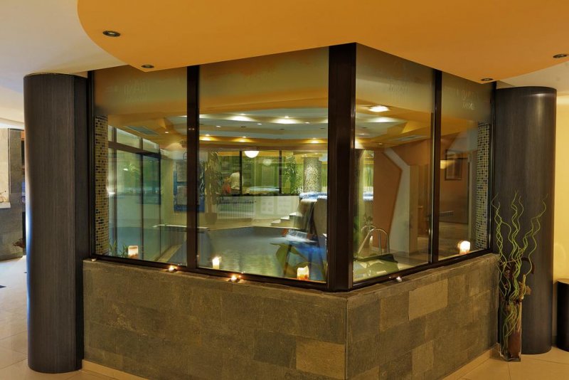 Гранд Монтана Хотел - Снимка 8