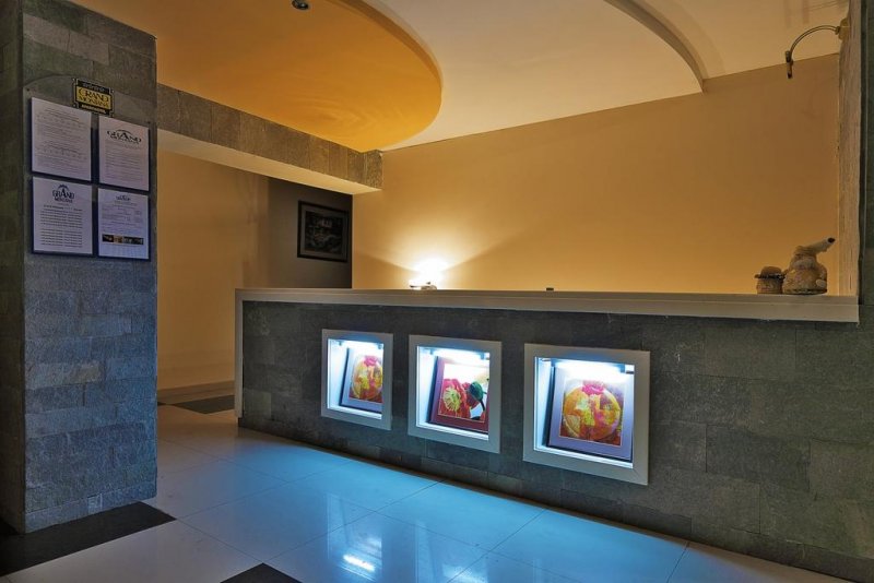 Гранд Монтана Хотел - Снимка 11