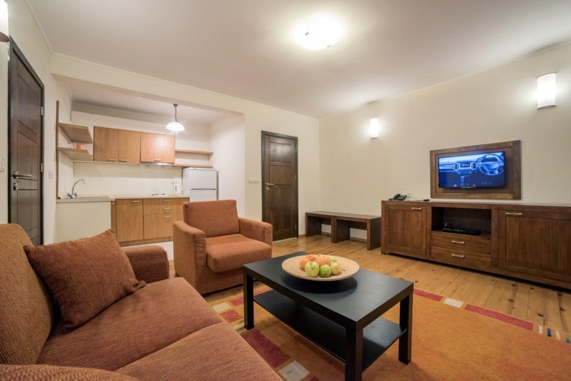 Smilen Hotel - Снимка 2