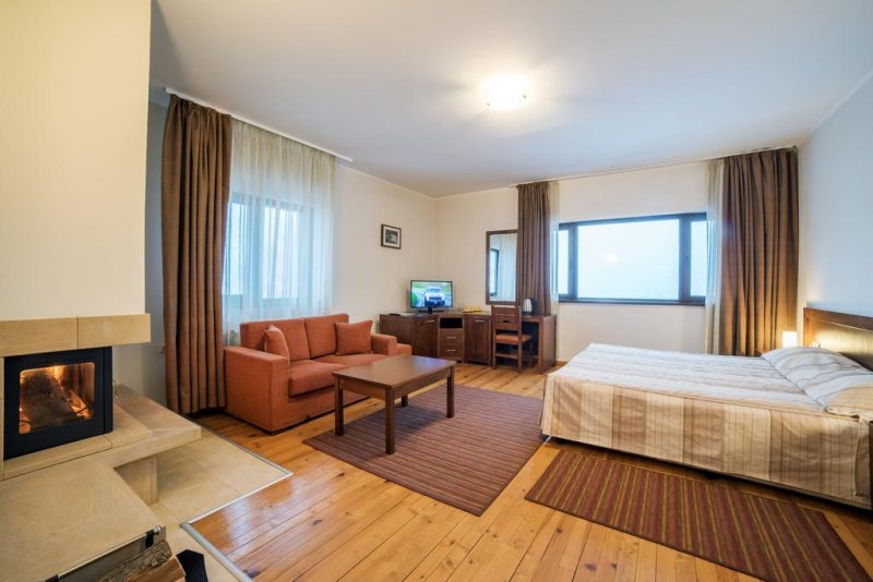 Smilen Hotel - Снимка 2