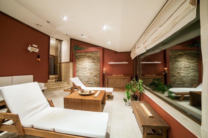 Smilen Hotel - Снимка 2