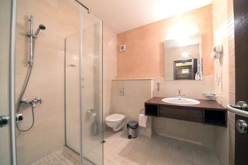 Smilen Hotel - Снимка 1