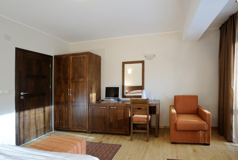 Smilen Hotel - Снимка 11