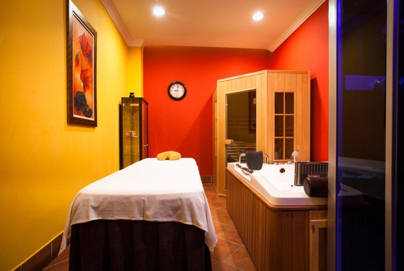 Парк Хотел Макси Велинград - Снимка 2