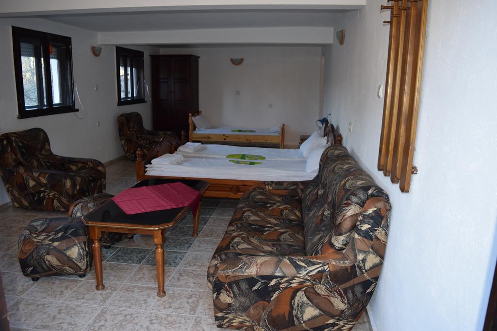 1, 2 или 3 нощувки на човек в оборудвана къща от хотел Света Гора, с. Орешак - Снимка 36