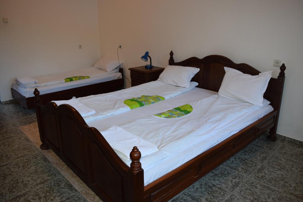 1, 2 или 3 нощувки на човек в оборудвана къща от хотел Света Гора, с. Орешак - Снимка 21