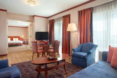 Holiday Inn Thessaloniki - Снимка 7