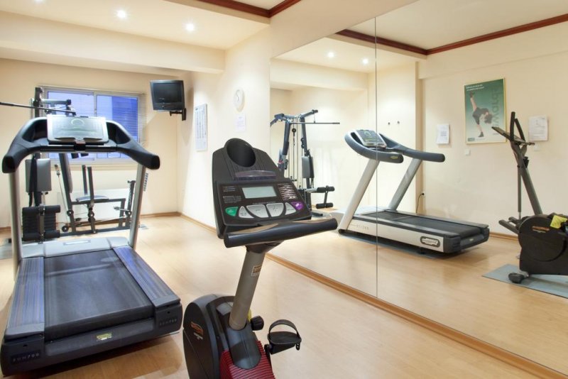 Holiday Inn Thessaloniki - Снимка 3