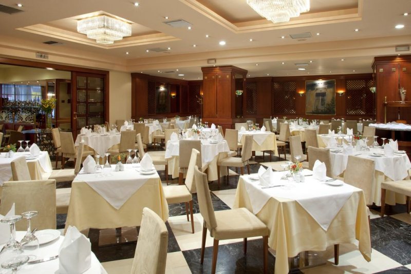 Holiday Inn Thessaloniki - Снимка 10