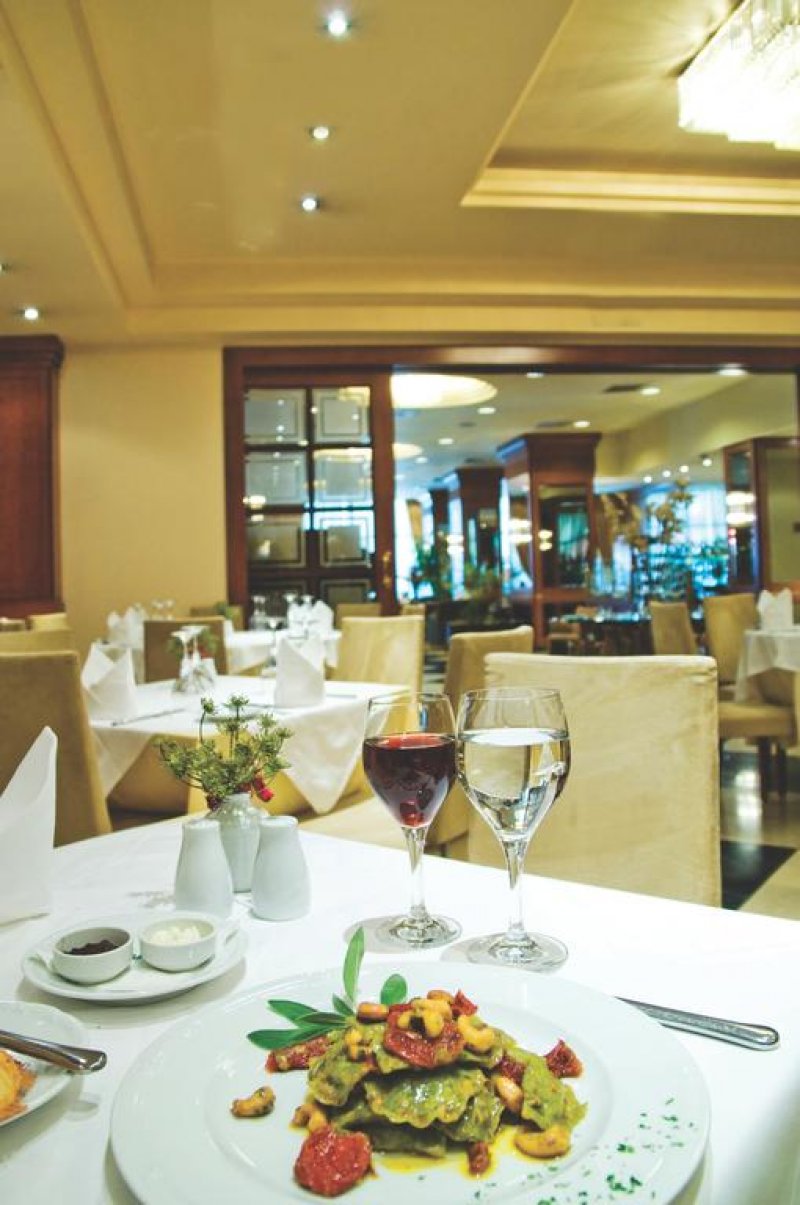 Holiday Inn Thessaloniki - Снимка 9