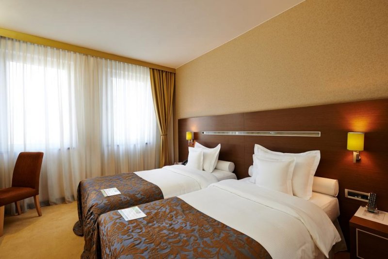 IN Hotel Beograd - Снимка 7
