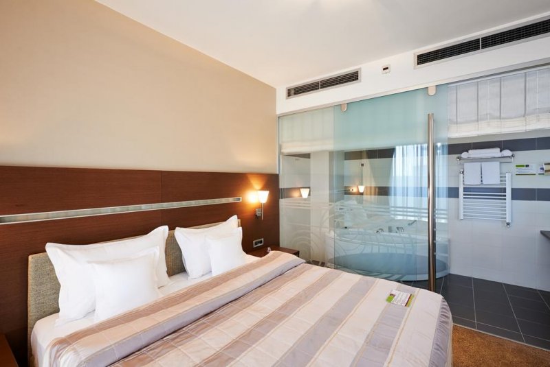 IN Hotel Beograd - Снимка 9