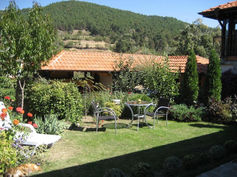 Къща за гости При чорбаджийката - Снимка 5