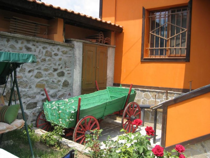 Къща за гости При чорбаджийката - Снимка 9