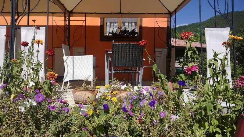 Къща за гости При чорбаджийката - Снимка 9