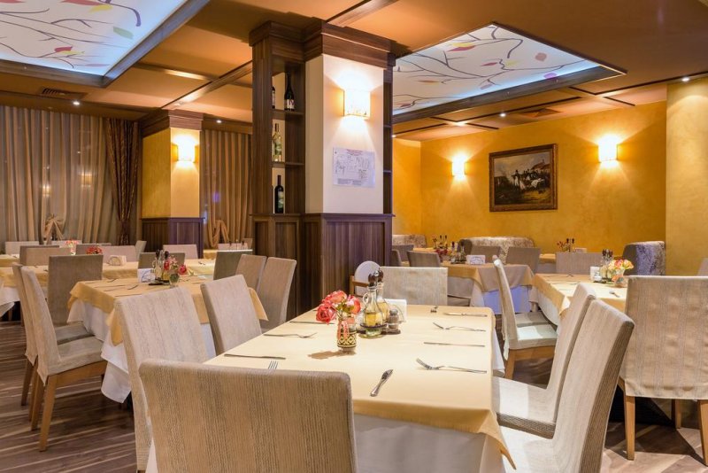 Грийн Ууд Хотел и СПА - Снимка 5