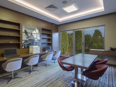 Hampton by Hilton - Снимка 7