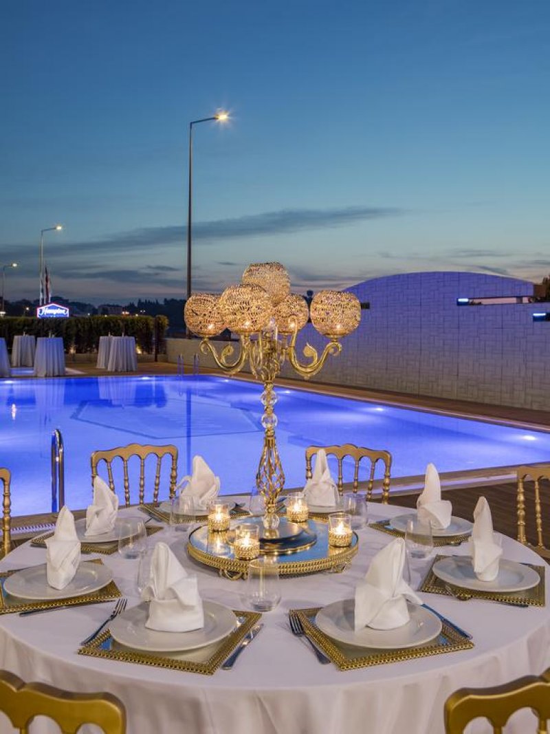 Hampton by Hilton - Снимка 3