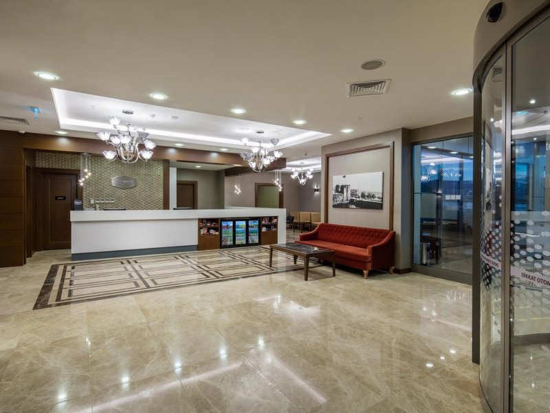 Hampton by Hilton - Снимка 9