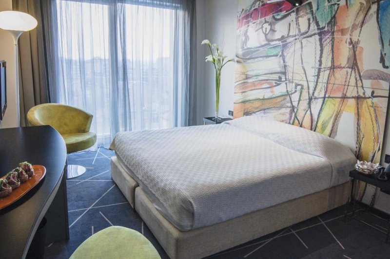 Zira Hotel Belgrade - Снимка 9