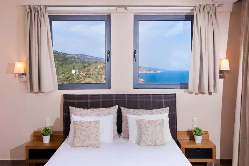 Aeolis Hotel - Снимка 2