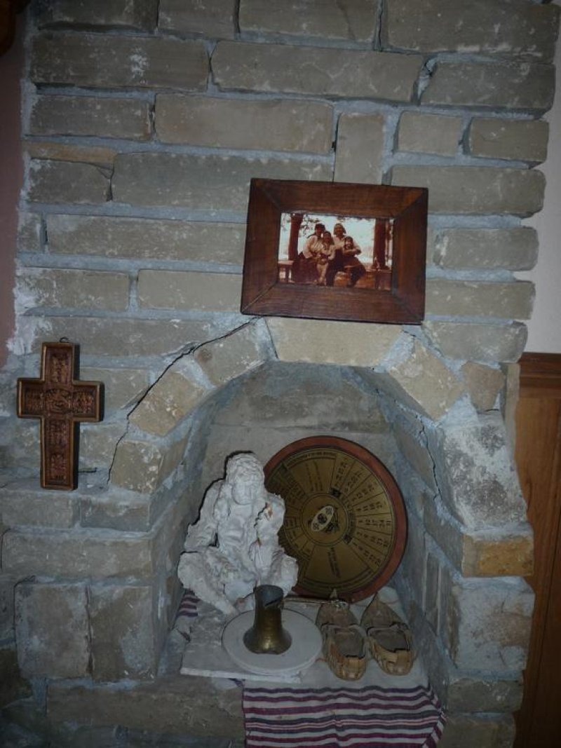 Къща за гости Кафенето на Димчо Кехая - Снимка 11