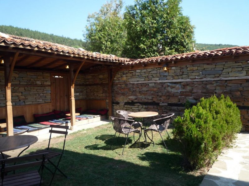 Къща за гости Кафенето на Димчо Кехая - Снимка 8