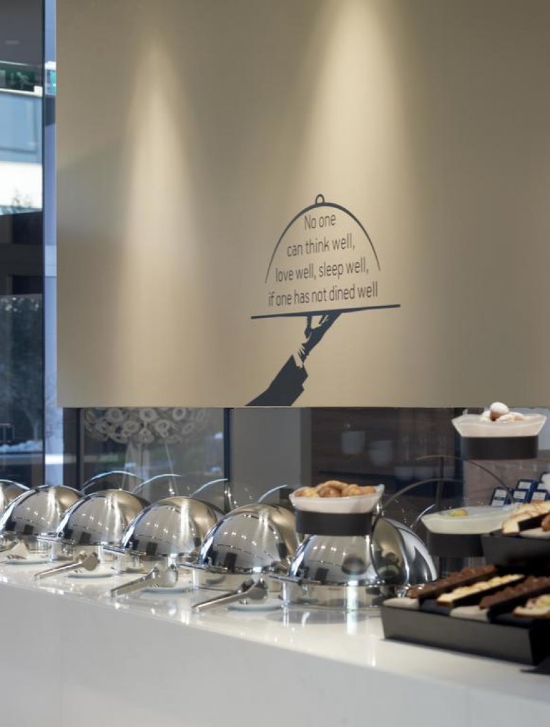 The Met Hotel - Снимка 4