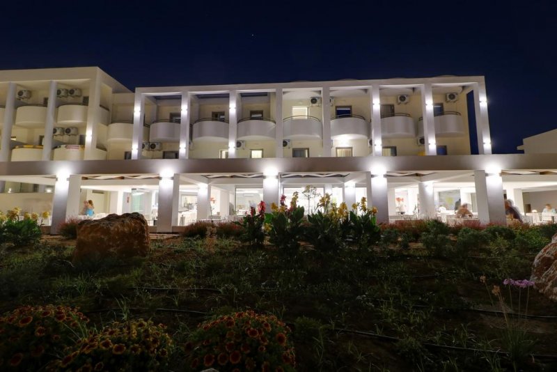 Хотел Bomo Rethymno Beach - Снимка 2