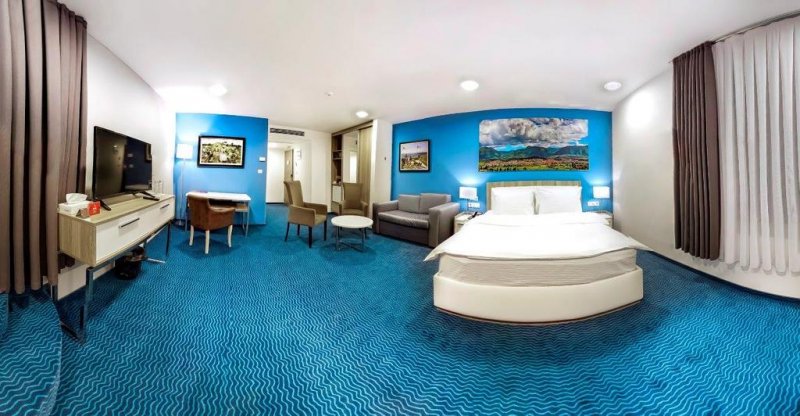 Hotel Central - Снимка 2