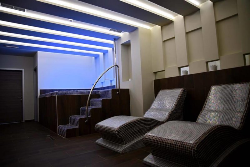 Hotel Central - Снимка 10