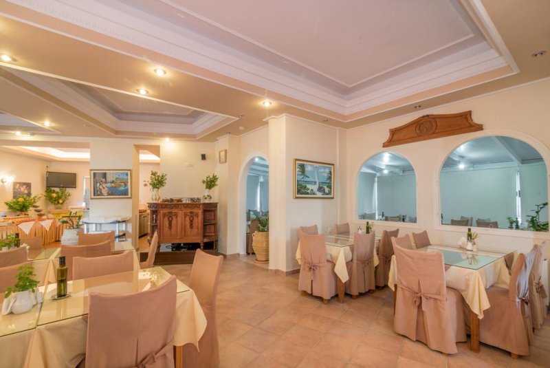 Matilda Hotel - Снимка 9