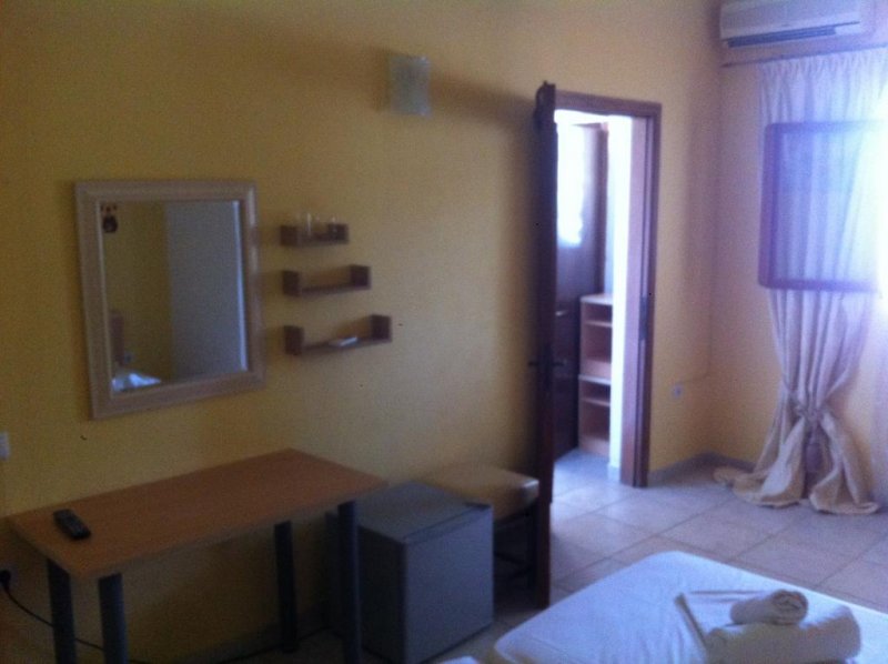 Forest Park - Снимка 2