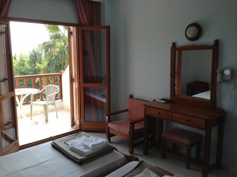 Forest Park - Снимка 2