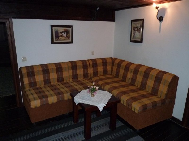 Парлапанова къща - Снимка 1