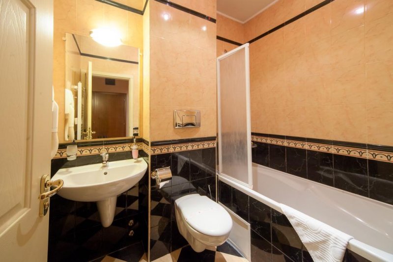 Hotel Alegro - Снимка 2