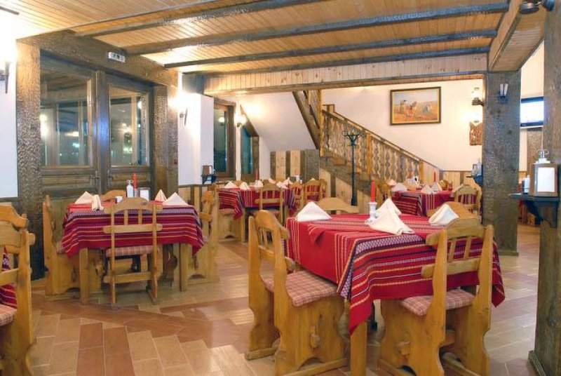 хотел Аджев хан - Снимка 3