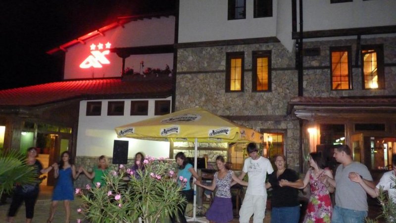 хотел Аджев хан - Снимка 8