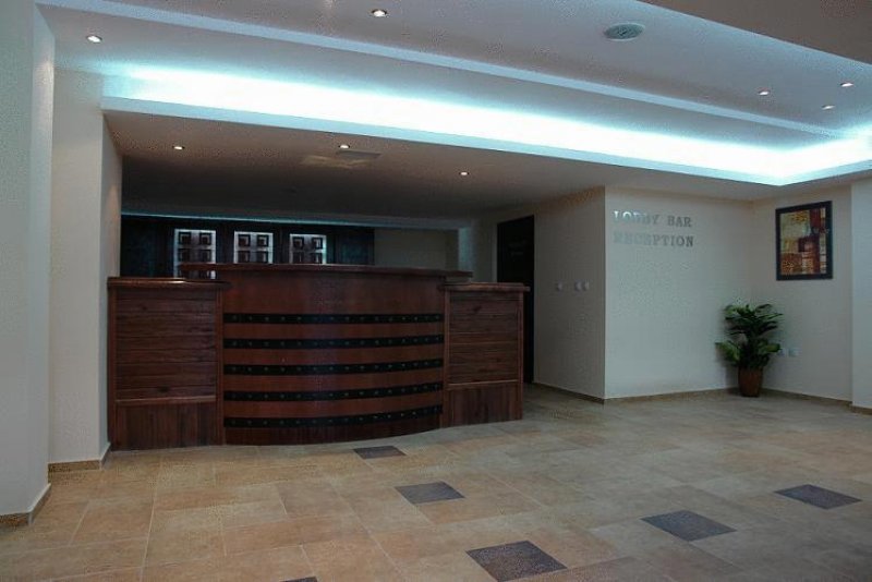 Апартхотел Уинслоу Елеганс - Снимка 2