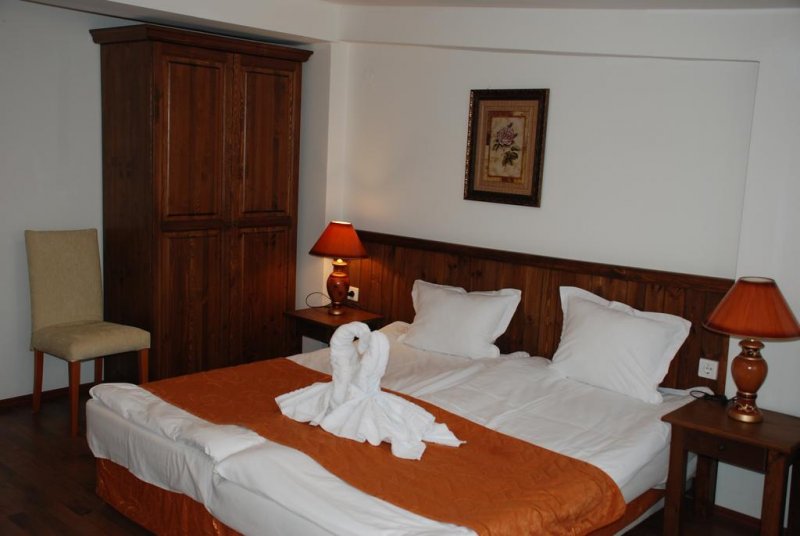 Хотел Елегант Лодж - Снимка 1