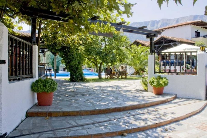 Natasa Hotel - Снимка 1