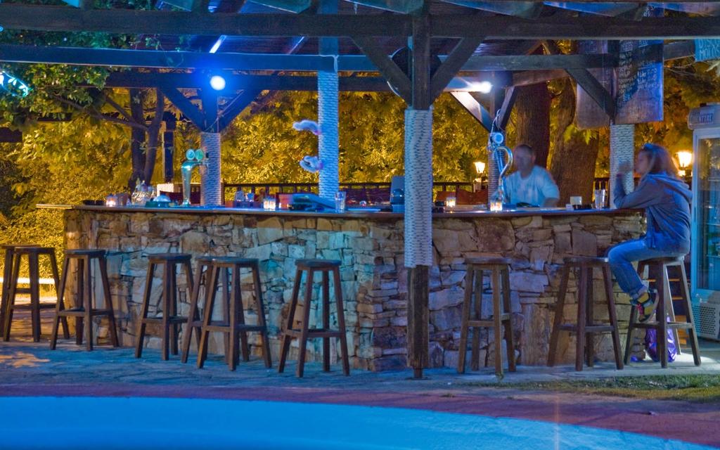 Май и юни на о. Тасос, Гърция! Нощувка на човек в супериорна стая със закуска или закуска и вечеря + басейн в хотел Хотел Natassa***, Скала Потамия - Снимка 15