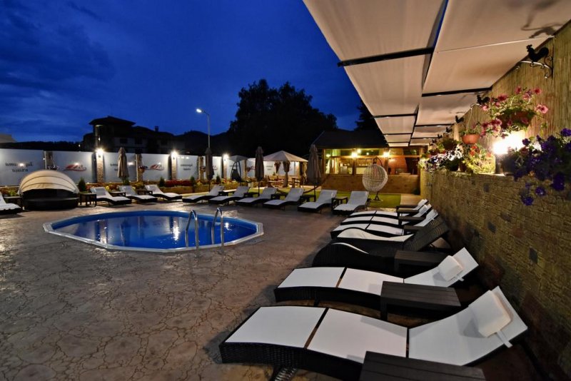 Къща за гости Заревата къща - Снимка 0